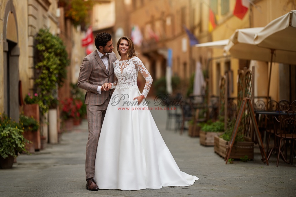 Tres Chic- 25217